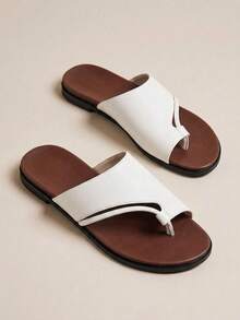 HighSole Sandal Pantai Wanita Nyaman Berwarna Putih dan Modis - Putih - View 1