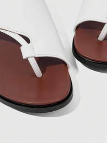 HighSole Sandal Pantai Wanita Nyaman Berwarna Putih dan Modis - Putih - View 5