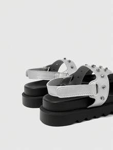 HighSole Sandalias planas de moda versátiles de verano con decoración de remaches de unicolor - Plateado - Ver 6