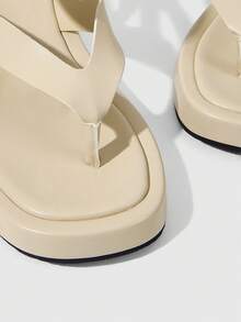 HighSole 女款春夏新款可調節綁帶設計夾腳露趾杏色厚底涼鞋，柔軟舒適，適合通勤與購物 - 杏色 - 查看 6