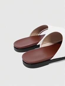 HighSole Sandal Pantai Wanita Nyaman Berwarna Putih dan Modis - Putih - View 6
