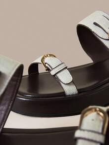 HighSole نعال مريحة بتصميم حزام مزدوج وإبزيم معدني، كاجوال ريترو، مناسبة للعطلات والتسوق والاستخدام اليومي - بيج - مشاهدة 5