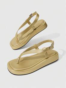 HighSole 春夏新款可调节搭扣设计，露趾加厚鞋底，都市简约风女凉鞋，柔软舒适，防滑透气，适合通勤、购物、海边度假、音乐节等各种场合，是夏季百搭单品。 - 淺金色 - 查看 8