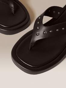 HighSole Rivet Decoration Thick-Soled Pinch Sandals Loose Leisure And Comfort Seaside Vacation Street Shot - Coffee Brown - View 5