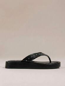 HighSole Rivet Decoration Thick-Soled Sandals Loose Leisure And Comfort Seaside Vacation Street Shot - Black - View 2