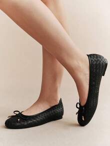 Rosivie Women's Flats, Round Toe Ballet Flats Designed With Textured Fabrics, Comfortable Slip-On, Fashionable, Versatile, Bow Decoration, Mary Jane Flats, - Black - View 4