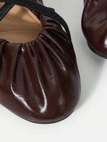 Mnmlis Women's Soft Leather Round Toe Flat-Soled Shoes, Cross-Strap Pleated Insole Embossed Design, Gentle Style Commuting Daily Versatile - Coffee Brown - View 3
