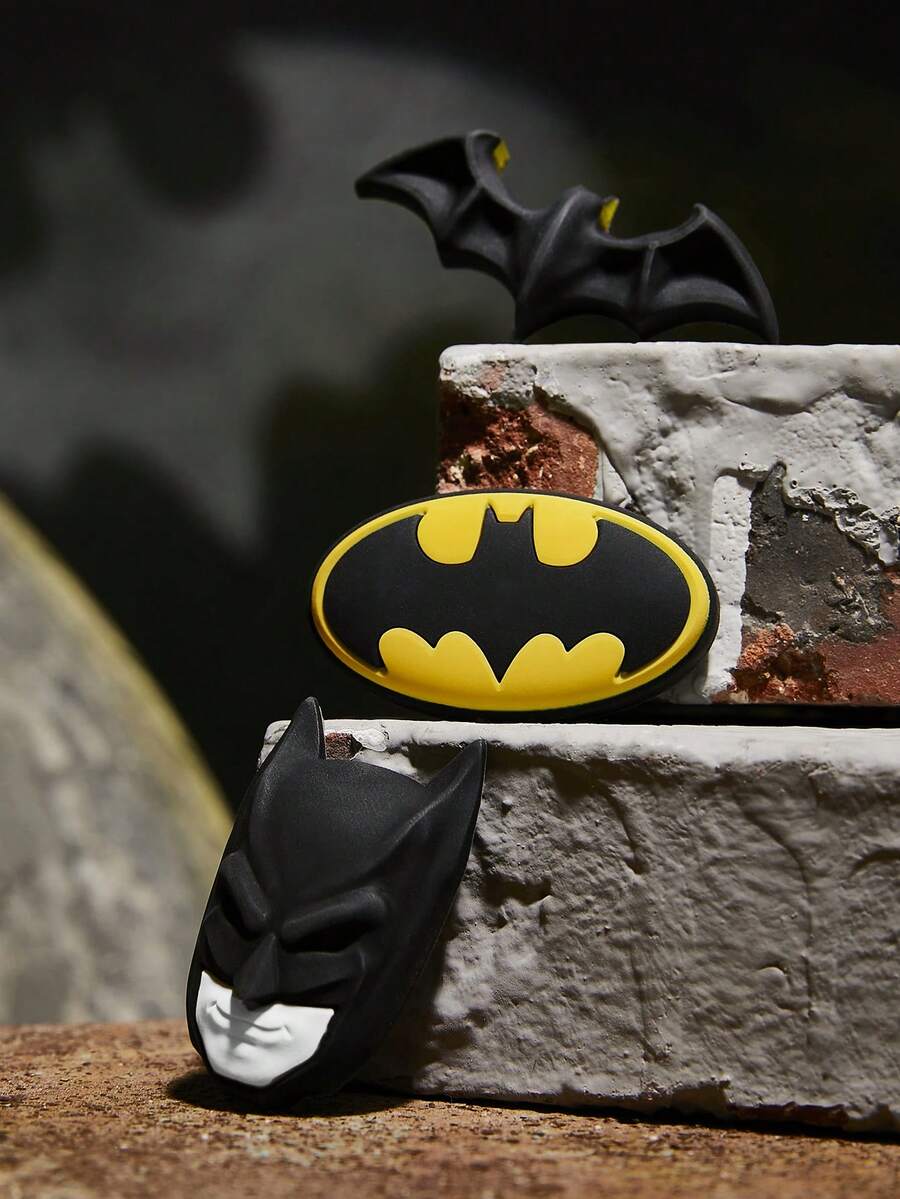 BATMAN X SHEIN 85th 3pcs/Set Bat And Hero Pattern Refrigerator Magnets - Batman - View 1