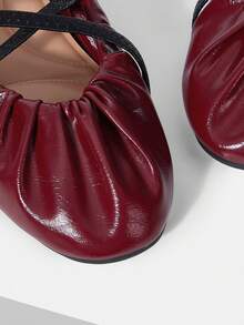 Mnmlis Women's Soft Leather Round Toe Flat-Soled Shoes, Cross-Strap Pleated Insole Embossed Design, Gentle Style Commuting Daily Versatile Fall Shoes - Burgundy - View 4