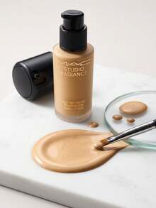 MAC Serum Powd Found NC35 – Radiant Finish For Luminous Glow, Hydrating Formula With Hyaluronic Acid, Long-Wearing Buildable Coverage For Dry To Combination Skin, Professional Quality Makeup For Daily Beauty Routine - NC35 - View 2