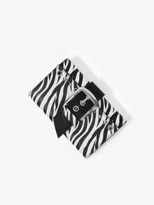 Viva Strut Dompet Lipat Tiga Pendek Motif Hewan, Motif Zebra Gaya Y2K Punk, Bentuk Sabuk Gesper Rivet Retro, Gaya Jalanan, Tas Kartu Fashion Retro Avant-Garde. - Hitam dan Putih - View 1