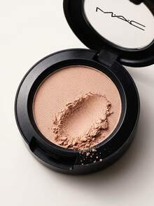 MAC Single Eyeshadow Wedge 1.5 G – Eyeshadow, Long-Wearing, For Makeup Artists, Wedge, Suitable For Daily Makeup Routine - Wedge - View 2