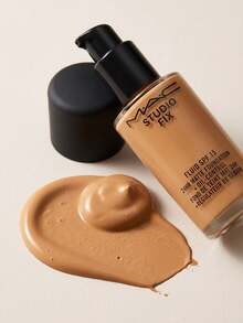 MAC Studio Fix Fluid SPF 15 Foundation C5 30 Ml – Foundation, 24-Hour Wear, For Oily Skin, C5 Shade, SPF 15, Suitable For Daily Makeup Routine - Multicolor - View 2