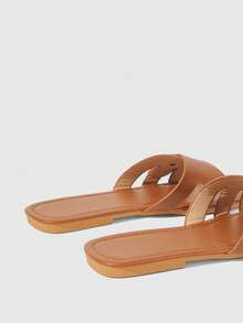 HighSole 女士纯色平底舒适凉鞋（带扣） - 棕色 - 查看 9