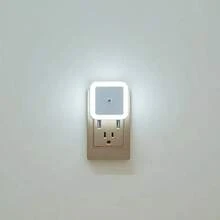 1pc / 4pcs LED Night Lights, Plug‑In Smart Sensor Type. Automatically Turns On From Dusk Till Dawn. Suitable For Bedrooms, Bathrooms, Restrooms, Stairways, Kitchens, Hallways And Other Spaces. Compact And Portable. - Square Night Light - View 6