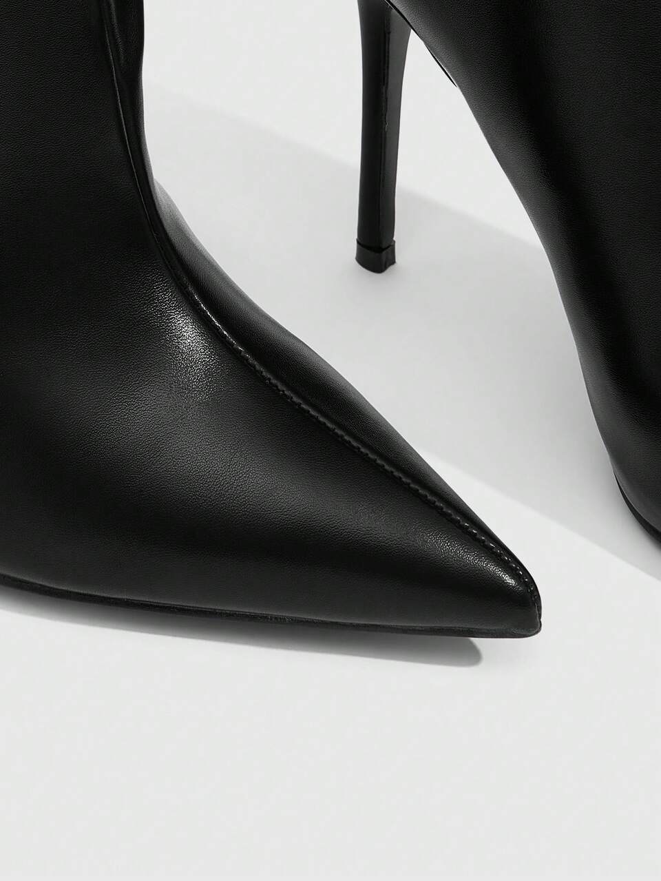 CUCCOO SZL Black Pointed Thin Heel High Boots, Autumn And Winter Seconds Become Big Long Leg Artifact Atmosphere Pure Black Matte Boots, Straight Version Does No Fall Shoes