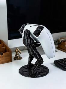 Black Knight Multi-Platform Controller Stand | Compatible Series X|S/ One And Switch Pro Controllers | Stable Support, Scratch-Resistant Design | Desktop E-Sports Decoration, Creative Player Gift - Black Knight-themed Multi-platform Controller Stand - View 3