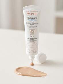Avene كريم مرطب مظلل باللون الخفيف SPF 30 من أفين للجنسين - 1.3 أونصة / 40 مل - أبيض - مشاهدة 2