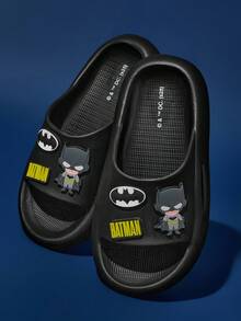 BATMAN X SHEIN Cute Cartoon Pattern Children's Black Slippers, Fast-Drying, Lightweight And Durable EVA Material, Can Be Worn Indoors And Outdoors - Black - View 8