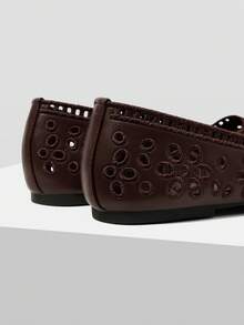 MOTF VINTAGE HOLLOW EMBROIDERY BREATHABLE SOFT SOLE DAILY CASUAL OFFICE WOMEN FLATS - Coffee Brown - View 5
