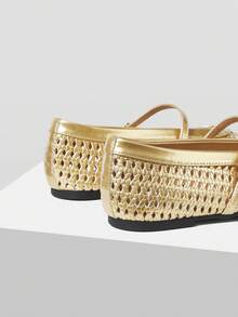 MOTF HOLLOW OUT PU LEATHER FLAT SHOES - Golden oily skin - View 4