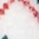 متعدد الألوان