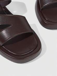 HighSole 女款交叉帶金屬扣法式極簡拖鞋 度假穿搭 - 咖啡棕 - 查看 6