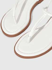 HighSole 女士平底凉鞋，趾带设计，舒适百搭，适合春夏户外/室内穿着，简约时尚，适合度假、日常通勤，优雅复古风。 - 白色 - 查看 8