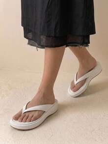 HighSole 春夏新款白色厚底坡跟夾腳拖鞋女鞋，防滑增高休閒舒適涼鞋，百搭款戶外海灘度假首選，居家必備夾腳拖 - 白色 - 查看 3