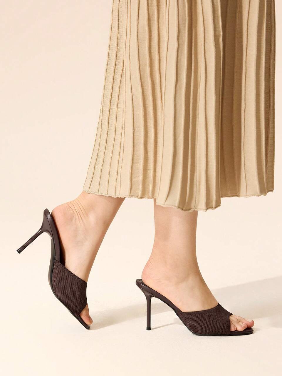 CUCCOO BASICS Women's Fashion And Sexy Round Toe Weaving. Fabric Fabric Basic Slippers, High Heels, Lacquered Cone Heels. Light And Slouchy One-Piece Mules Shoes.