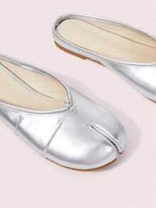 CUCCOO DOLLMOD Women's Mini Toe Knot Split‑Toe Tabi Backless Slip‑On Flat Mule Slippers Silver Fall Shoes - Silver 2 - View 4