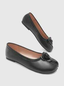 CUCCOO BIZCHIC Ladies Three-Dimensional Flower Decoration Black Split-Toed Square Toe Flat Bottom Low Vamp Shoes Gentle Style Commuter Ballet Shoes - Black - View 10