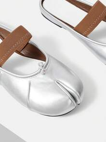 Mnmlis Women's Contrast Brown Elastic Strap Split Toe Tabi Flat Elegant Silver Slip On Mule Flats Fall Shoes - Silver - View 4