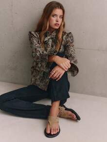 Nöista Flat Toe Sandals With Eyelet Details, Contrast Stitching And Adjustable Straps For A Casual Look - Khaki - View 6