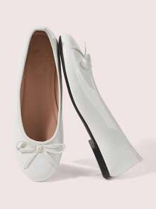 White velvet edge
