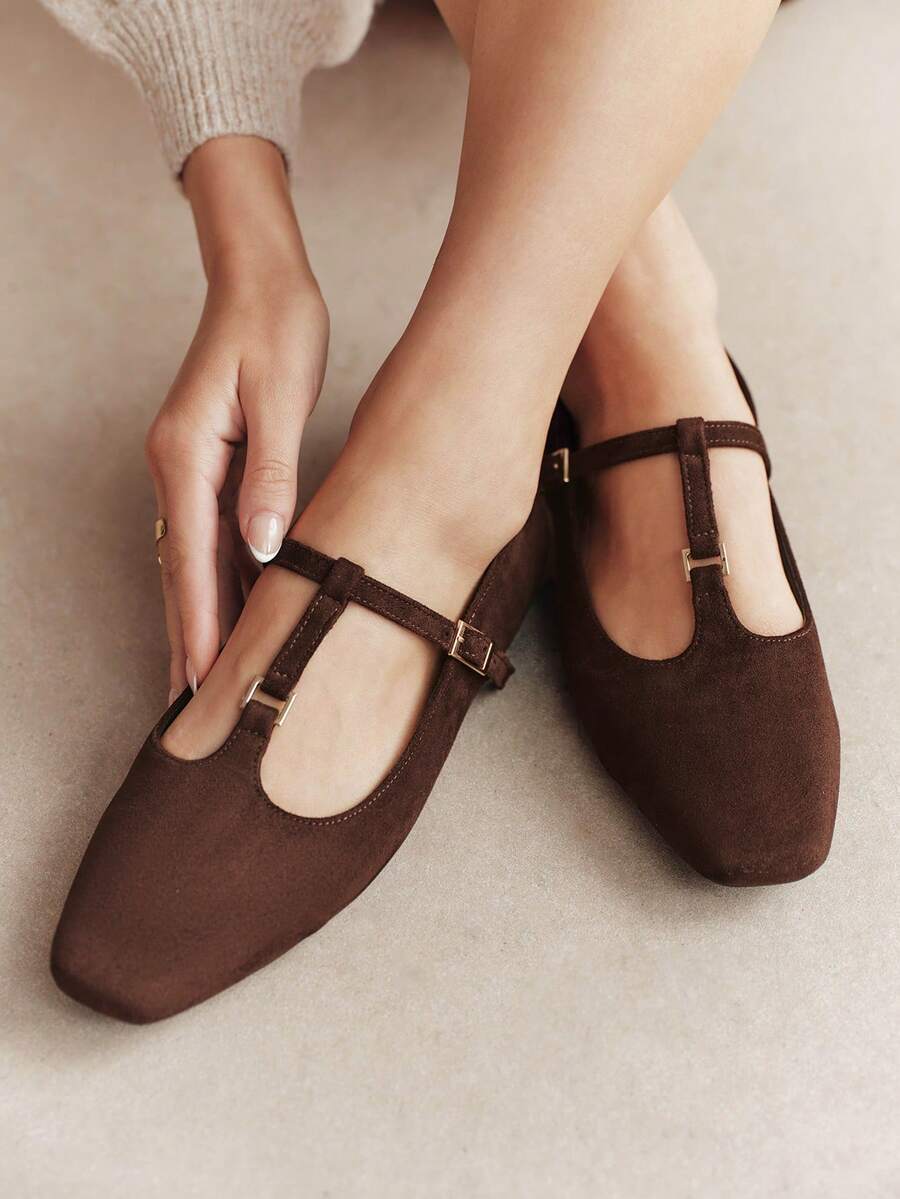 Rosivie Women's Retro Elegant Commuting Casual Contrast Trim Adjustable Buckle Flat Shoes - Rust Brown - View 1