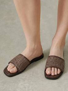 Styleloop Brown Straw-Woven Mules Woman, Summer New Soft-Soled Square Toe Sandals, Retro Vacation Sandals - Brown - View 9