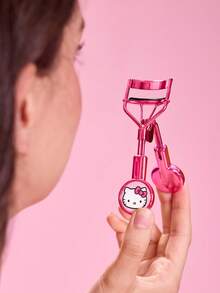 HELLO KITTY AND FRIENDS | SHEIN 亮麗桃紅色可愛卡通貓睫毛夾，彈性金屬框架配矽膠墊，女性便攜式化妝工具，適用日常化妝與補妝，兩種款式可選 - 玫紅色 - 查看 5