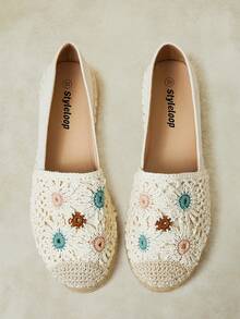 Styleloop Women's Spring And Summer Casual Flat-Bottomed Fisherman's Shoes, Hand-Crocheted Colorful Flowers, Splicing Craftsmanship, Hemp Rope Straw Bottom, Pas Fall Shoes - Beige - View 9