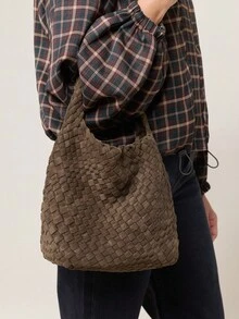 Nöista Dark Green Microfiber Shoulder Bag With A Chunky Textured Finish, Short Handle, And Soft, Rounded Silhouette. - Army Green - View 5