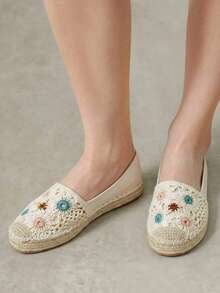 Styleloop Women's Spring And Summer Casual Flat-Bottomed Fisherman's Shoes, Hand-Crocheted Colorful Flowers, Splicing Craftsmanship, Hemp Rope Straw Bottom, Pas Fall Shoes - Beige - View 8