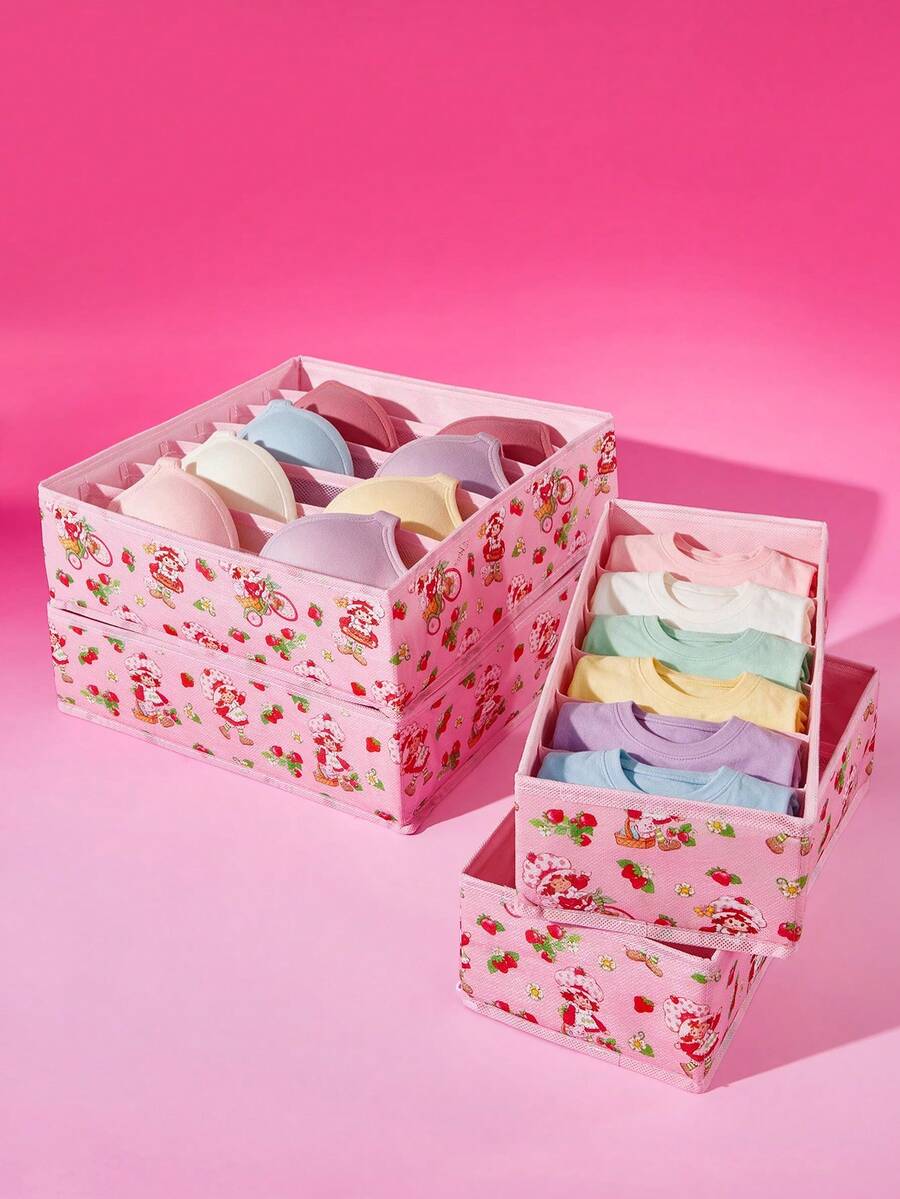 Strawberry Shortcake X SHEIN 1 قطعة/1 مجموعة من منظم تخزين الملابس الداخلية والجوارب بتصميم كعكة الفراولة القابلة للطي متعددة الأقسام. مناسبة جداً لوضعها فوق الخزانة أو الدرج. - وردي - مشاهدة 1