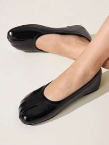 CUCCOO CHICEST Ladies Brown Personalized Toe Cap Flat Shoes Fall Shoes - Black 1 - View 2