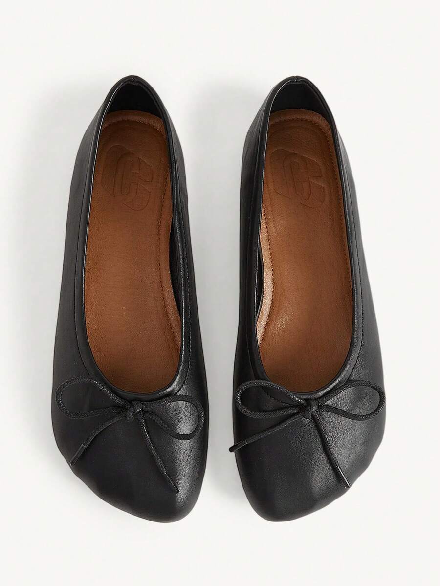 CUCCOO CHICEST Women's Black Personalized Toe Cap Flat Bow Single Shoe - Black - View 1
