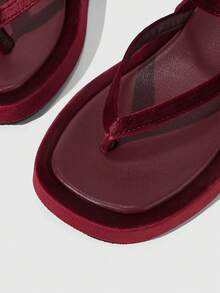 HighSole 簡約露趾休閒風厚底涼鞋，適合旅行與度假日常穿著 - 韓國絨酒紅色 - 查看 8