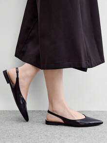 CUCCOO BIZCHIC 新款法式尖頭後空休閒通勤女式平底鞋 - 墨黑色 - 查看 3