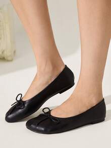 CUCCOO CHICEST Women's Black Personalized Toe Cap Flat Bow Single Shoe - Black - View 5