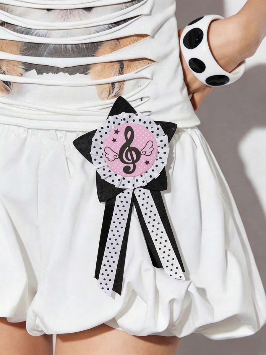 ROMWE Kawaii Black Star Brooch, Note Badge Decoration, Millennium Spice Girls Wind Five-Pointed Star Splicing Polka Dot Ribbon, Bag Pendant, Clothing Matching - Black and White - View 1