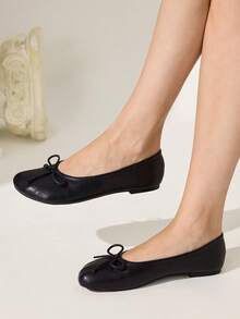 CUCCOO CHICEST Women's Black Personalized Toe Cap Flat Bow Single Shoe - Black - View 6