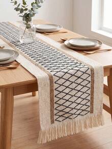 1 Piece Of Bohemian Woven Table Flag, Retro Fringed Decorative Table Towel, Festive Wedding Leisure Atmosphere Table Flag, Home Banquet Table Decoration Fabric, Versatile Style, Suitable For Home, Bed And Breakfast, Restaurant Various Scenes - Multicolor - View 4